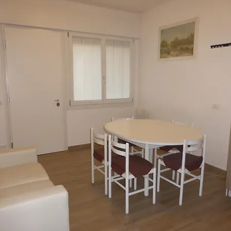 Quadrilocale Zona Piazza Nember Апартаменты