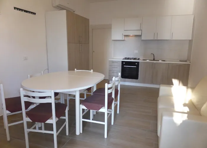 Quadrilocale Zona Piazza Nember Лидо-ди-Езоло