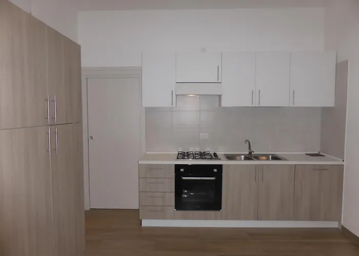 Apartament Quadrilocale Zona Piazza Nember *