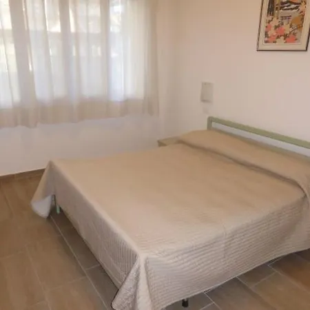 Marina 3 2 Bagni Solo Per Famiglie Piazza Nember アパート *