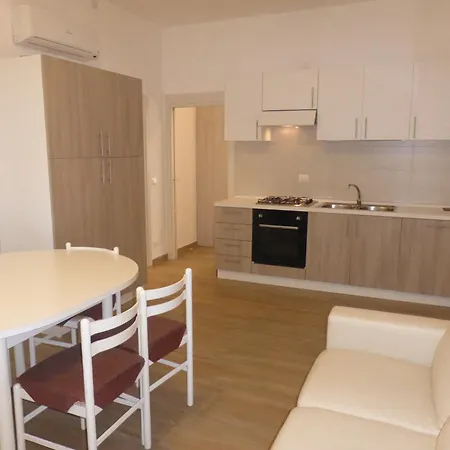 Lägenhet Marina 3 2 Bagni Solo Per Famiglie Piazza Nember *
