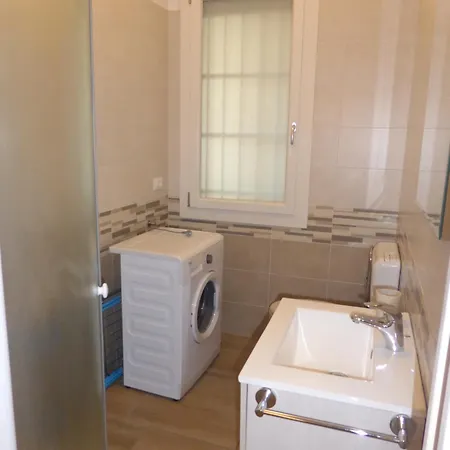 Marina 3 2 Bagni Solo Per Famiglie Piazza Nember