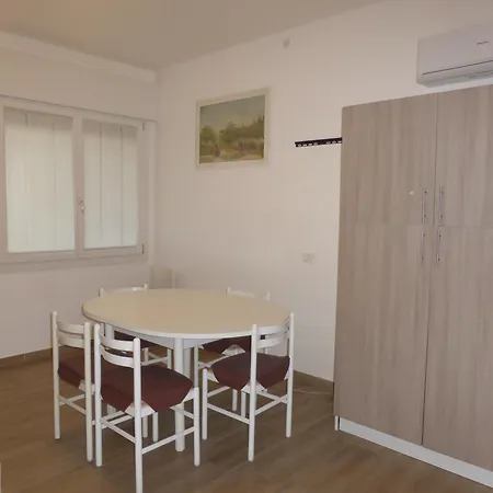 Marina 3 2 Bagni Solo Per Famiglie Piazza Nember アパート リド・ディ・イエゾロ