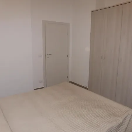 Marina 3 2 Bagni Solo Per Famiglie Piazza Nember アパート *